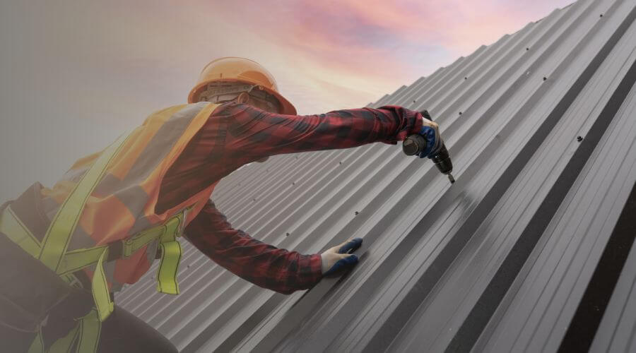 Professional gutter cleaning in Shreve, OH
